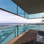Luxury With Sea View! شقة *