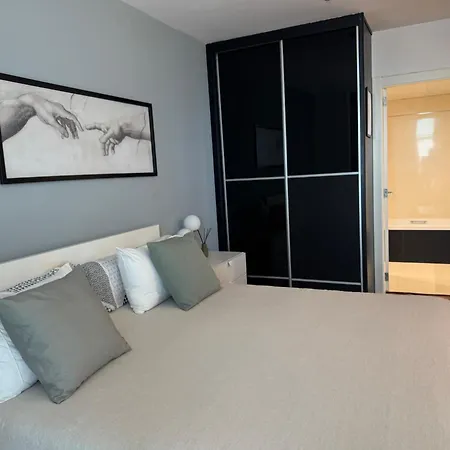 Luxury With Sea View! Lejlighed *